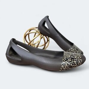 Crocs Sienna Leopard Print Cap Toe Ballet Flats - Brown Size 9